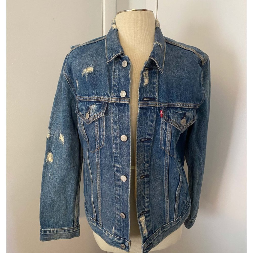Levi Women's Distressed Denim Jacket Size